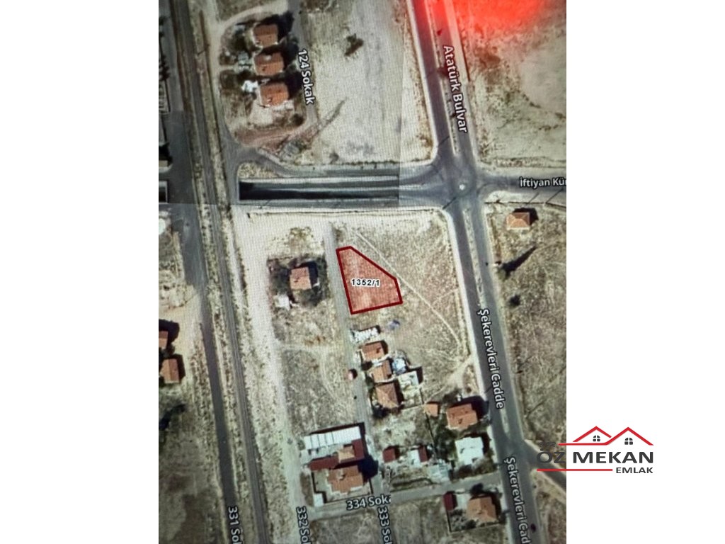 Şeker Mah. köşe başı arsa